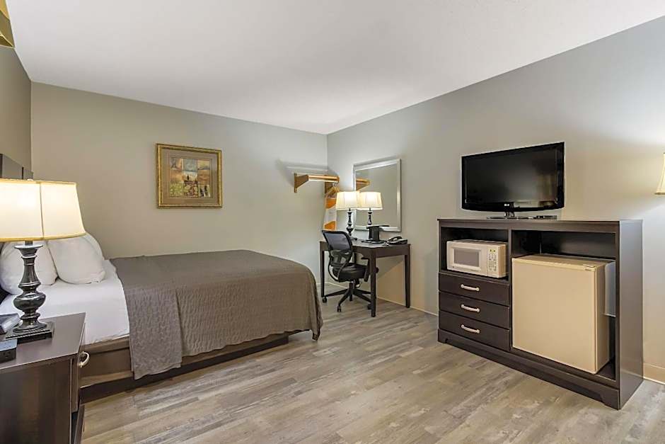 Econo Lodge Inn & Suites Yankton
