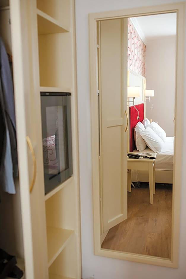 HOTEL CITTA' DI PARENZO