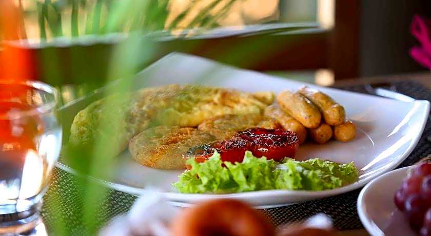 Uday Suites - The Airport Hotel