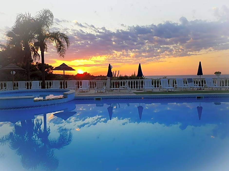 RESIDENCE EMARINE con SERVIZIO SPIAGGIA INCLUSO