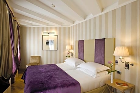 King Junior Suite with View