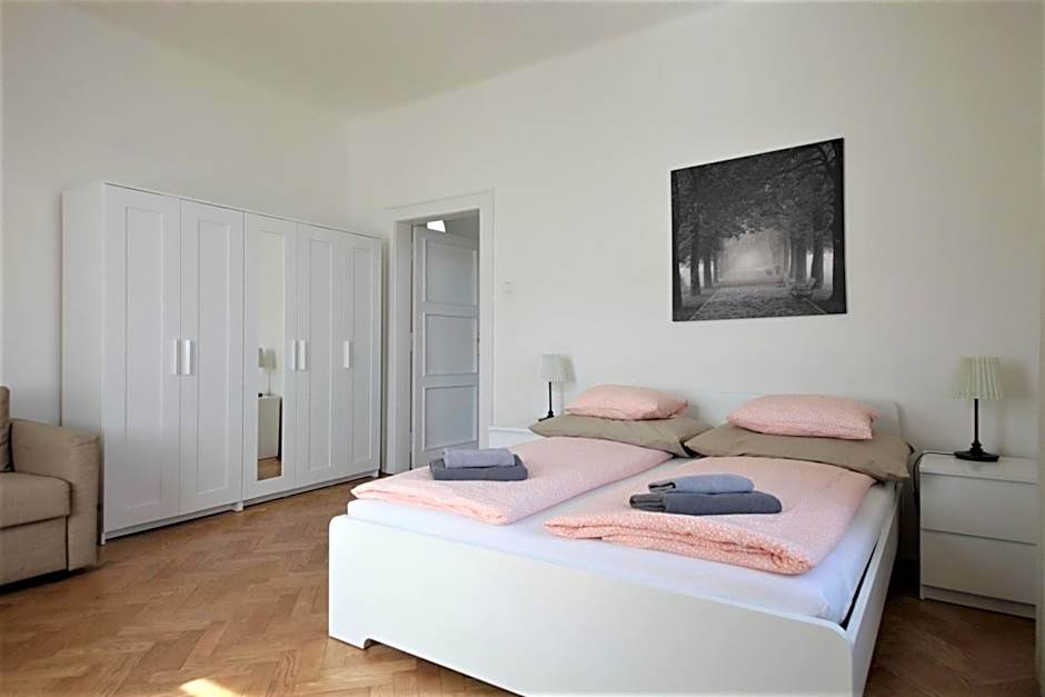 Angel City Aparthotel