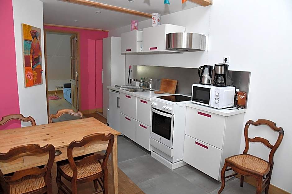 Au Cheval Blanc - appartements et chambres d'hôtes