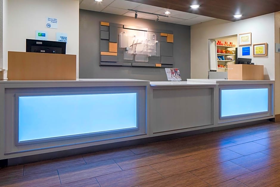 Holiday Inn Express North Myrtle Beach - Little River, an IHG Hotel