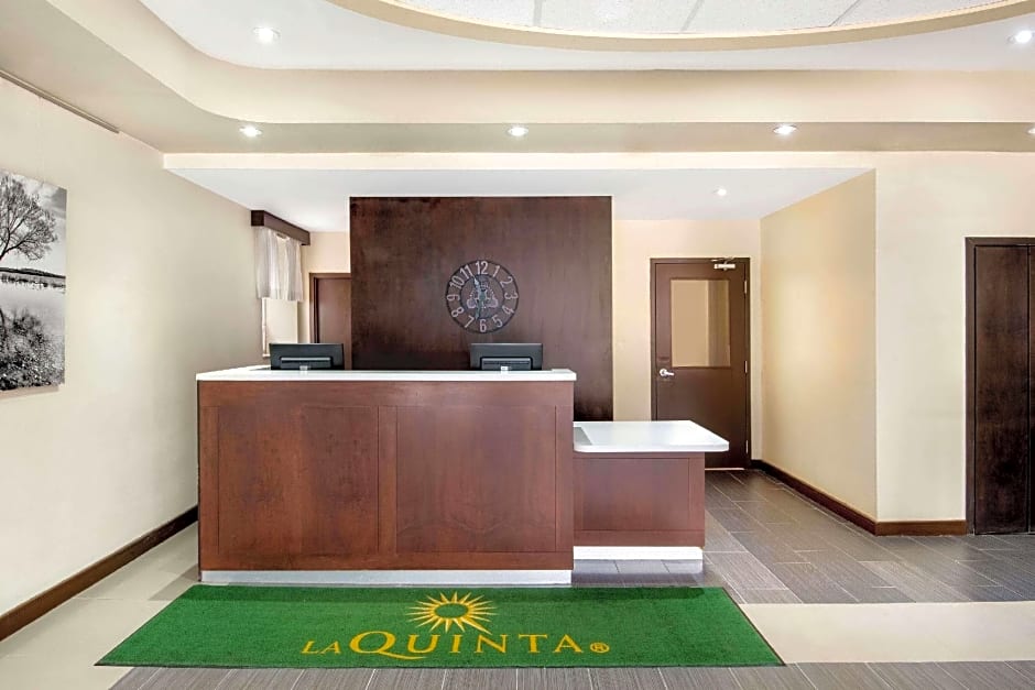 La Quinta Inn & Suites by Wyndham Oshawa