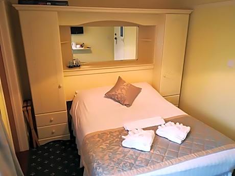 Single Room - Top Floor