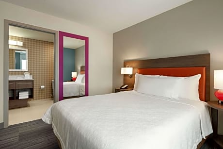 1 Queen Bed 1 Bedroom Suite Nonsmoking