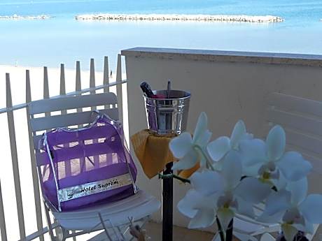 Double or Twin Room with Sea View