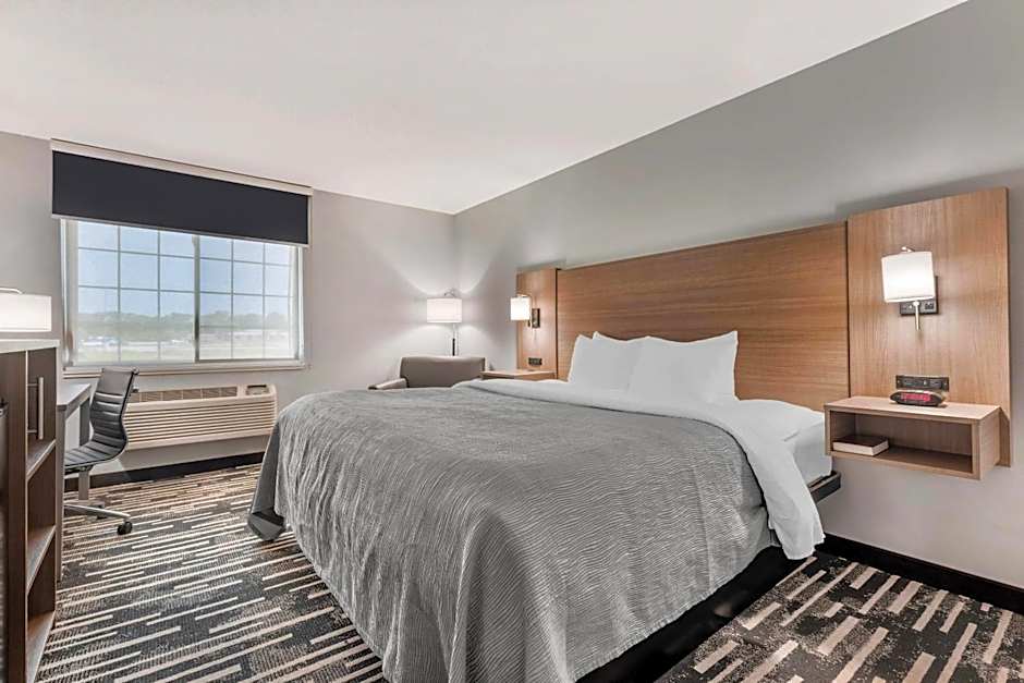 Quality Inn Chesterton near Indiana Dunes National Park I-94
