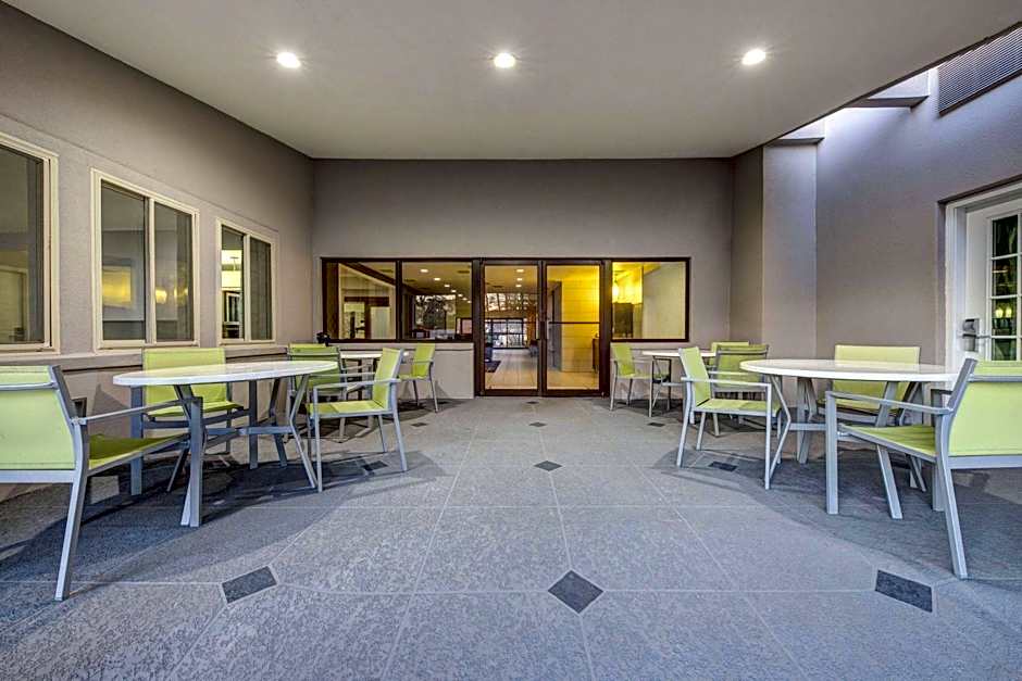La Quinta Inn & Suites by Wyndham El Dorado