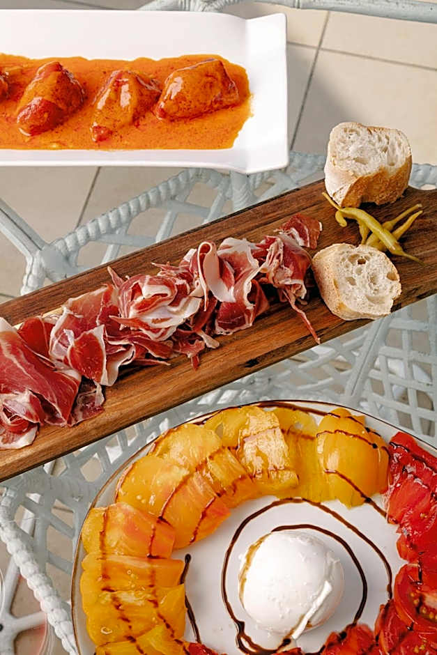 Chateau du Clair de Lune - Boutique Luxury Hotel