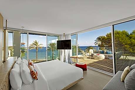 Premier Corner King Suite with Terrace