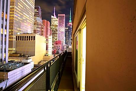 Penthouse One-Bedroom Apartment with King Bed