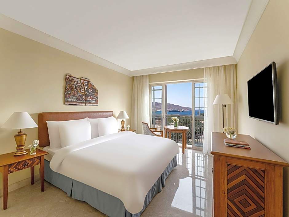 Photo 1 of 4 of Superior 1 King Bed