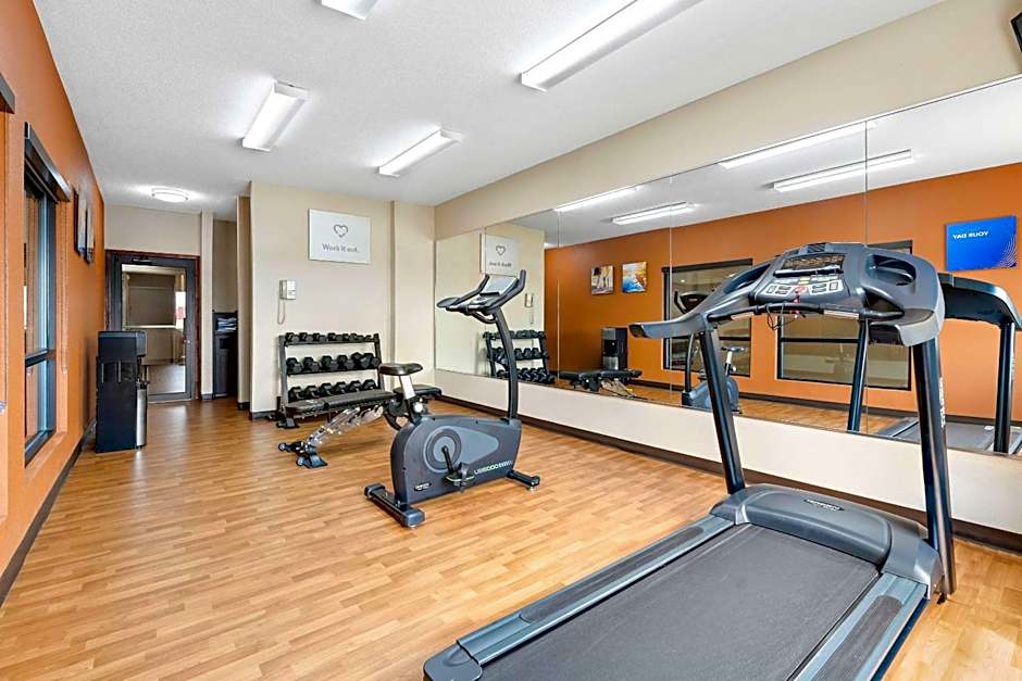 Comfort Suites near Robins Air Force Base