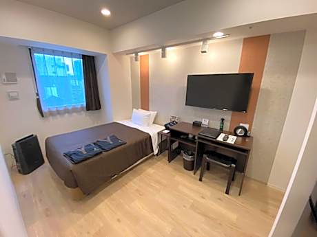 Luxury Semi Double Room - Non-Smoking