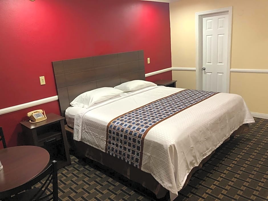 Whittier Travel Inn