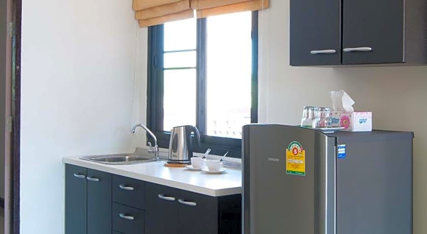 Suporn Lakeview Serviced Apartment & Homestay