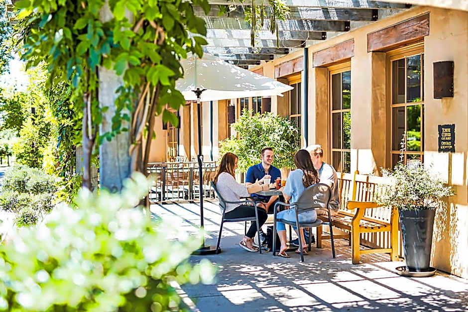 Wine & Roses Hotel Restaurant Spa Lodi