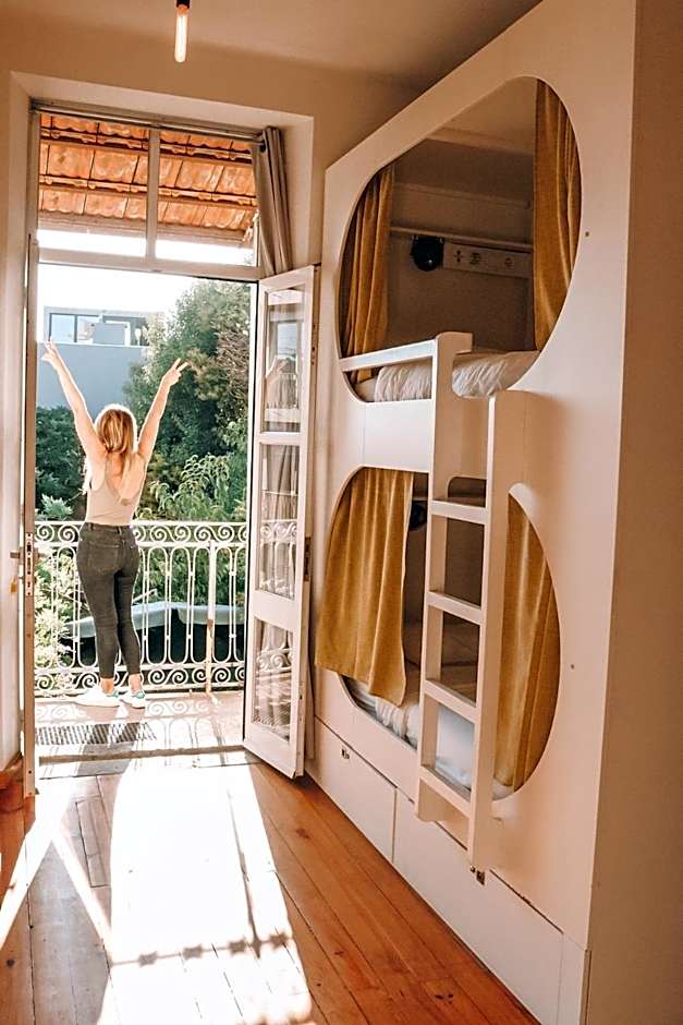 Urban Garden Porto Central Hostel