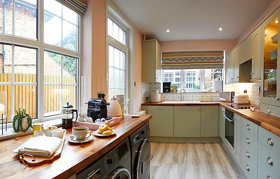 The Plough Inn & Cottages