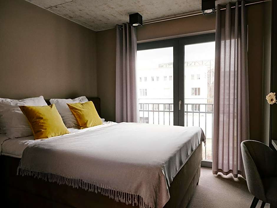 Art Apartments