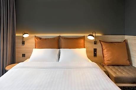 Moxy Sleeper, Guest room, 1 Queen