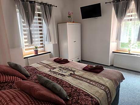 Double or Twin Room with Private External Bathroom