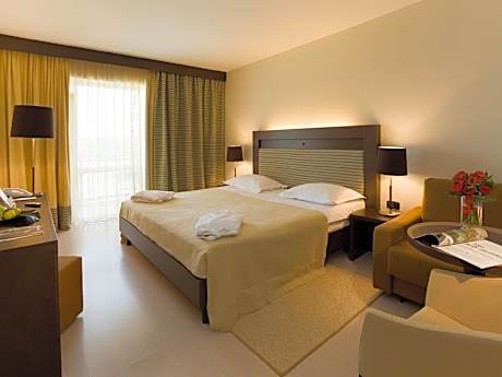 Premier Sea View