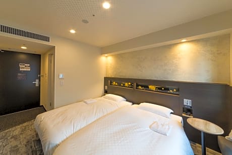 Twin Room (1 Adult) - Non-Smoking