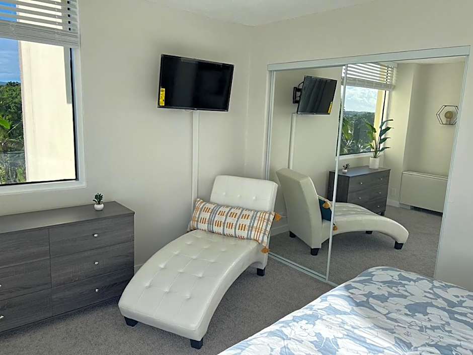 Stunning Views Best location in Hilo 2BR modern Condo