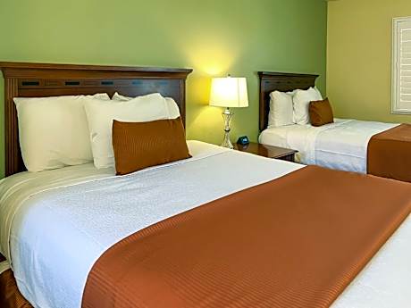 Two Queen Beds - Non-Smoking