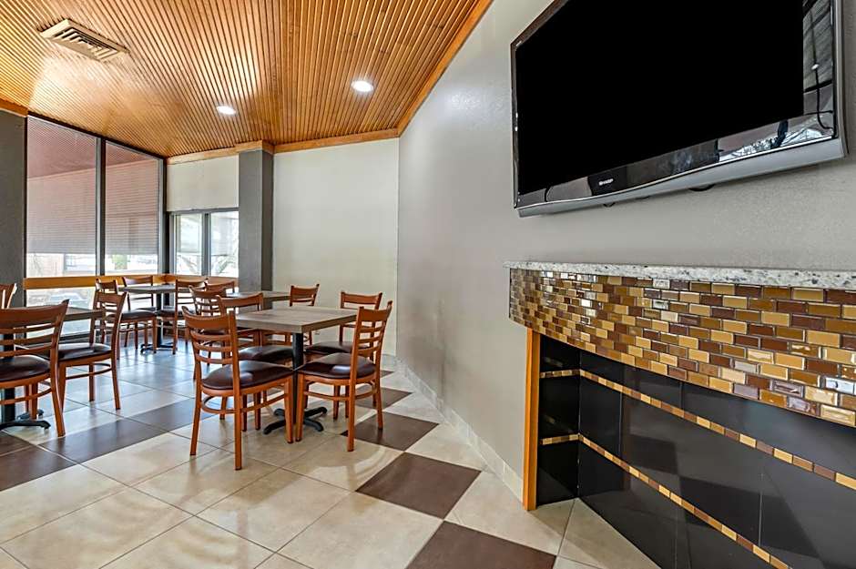 Econo Lodge Lafayette near University