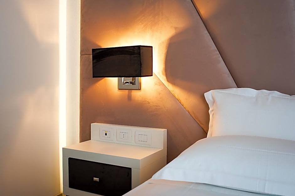 M2 Hotel
