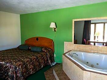 LA VILLA MOTEL