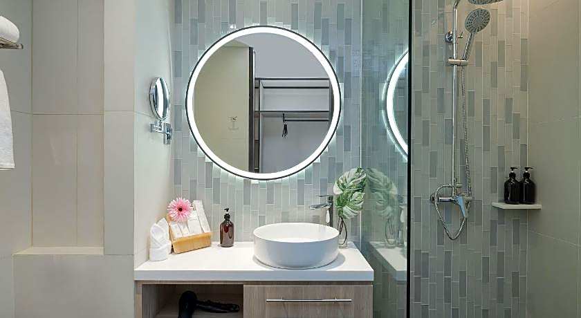 JonoX Phuket Karon Hotel