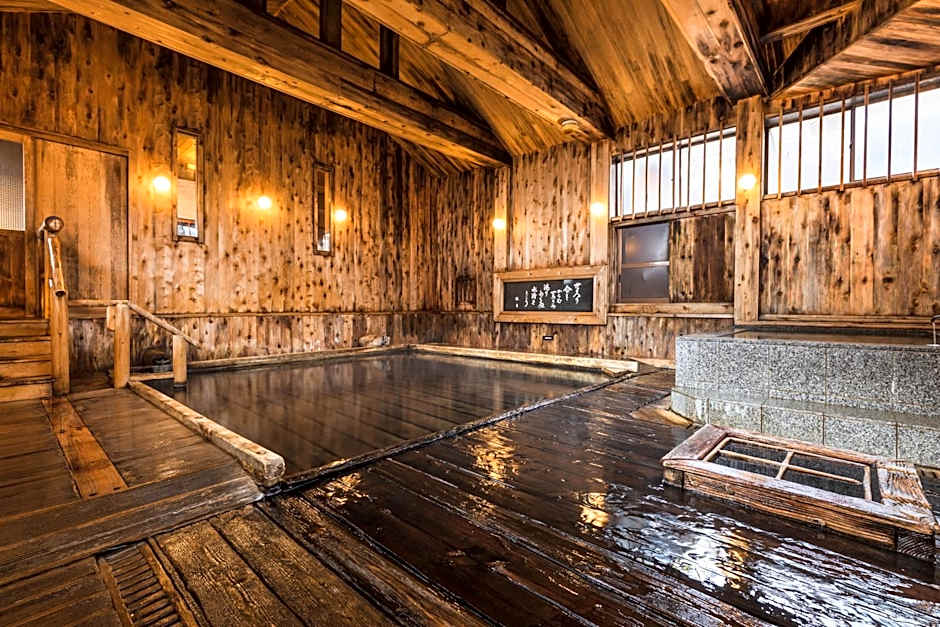 Tsuta Onsen Ryokan