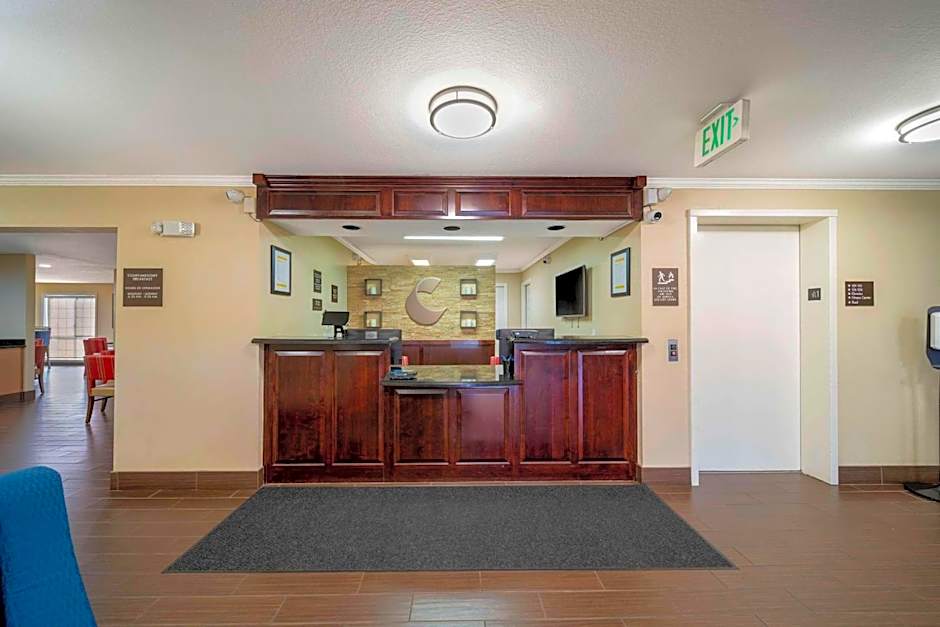 Comfort Suites Red Bluff Near I-5