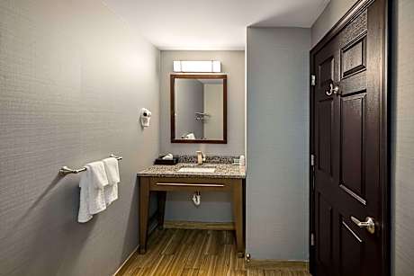 Accessible - 1 King Mobility Accessible Roll In Shower View Microwave Fridge Non-Smoking