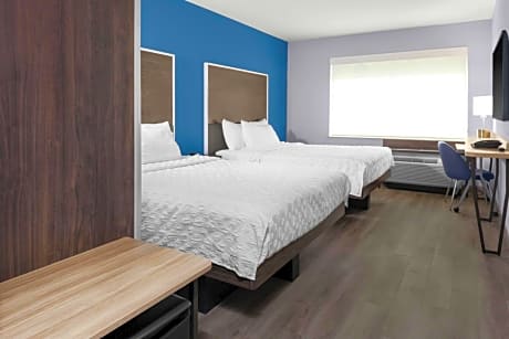 2 Queen Hearing Accessible Room