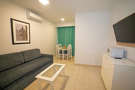 One-Bedroom Apartment (3 Adults)