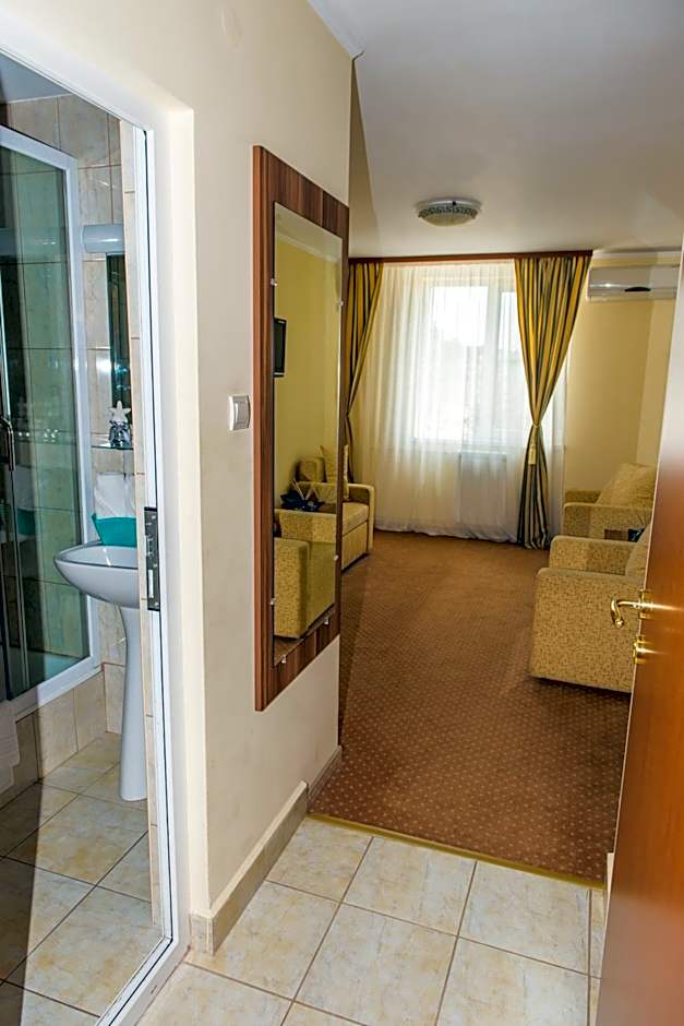 Hotel Lyra