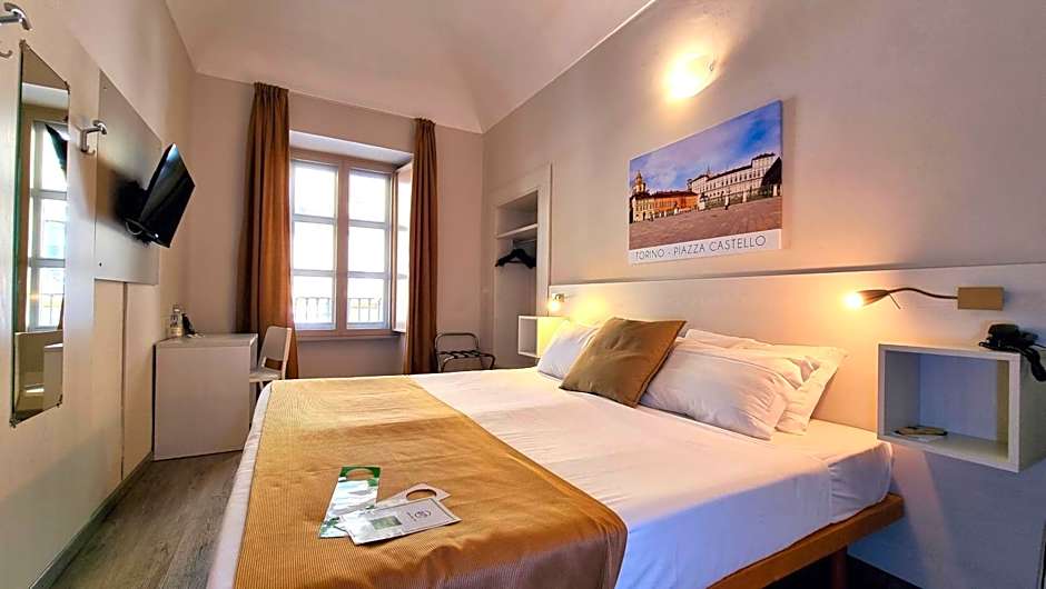 Green Class Hotel Astoria