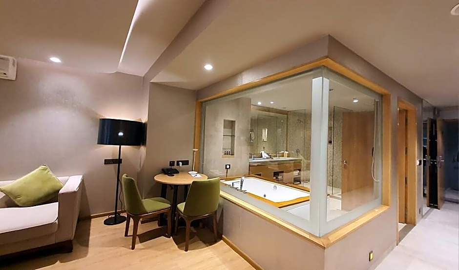 Modi Yoga Retreat - A Luxurious Yoga Retreat on the banks of Ganges