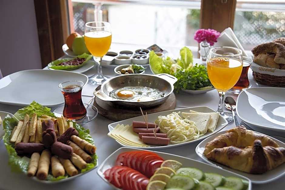 defne otel