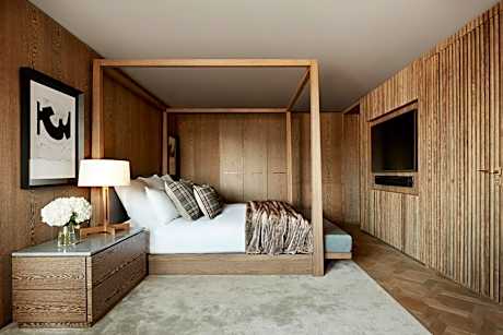 Penthouse Suite