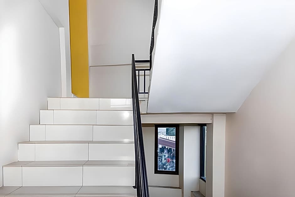 RedDoorz Plus @ Paal 2 Manado