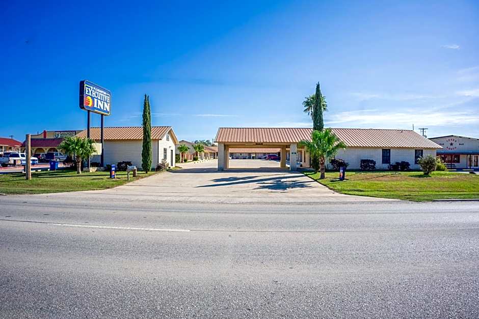 Pleasanton Executive Inn By OYO