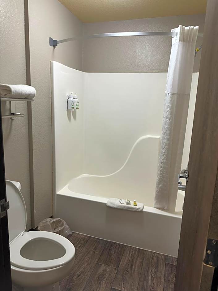 Baymont Inn & Suites by Wyndham Lincoln NE