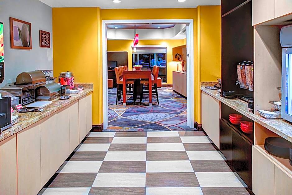 TownePlace Suites by Marriott Bakersfield West